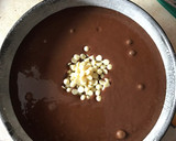 Foto del paso 5 de la receta: Bizcocho de chocolate con pepitas de chocolate blanco (Pedroche)