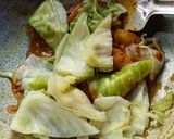 বাঁধাকপি ও মটরশুঁটি দিয়ে কাতলা মাছের ঝোল(katla macher jhol recipe in Bengali) রেসিপি ধাপ - 5 ছবি