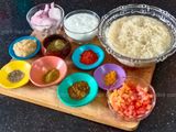 काश्मिरी यखनी पुलाव विथ  चिकन (kashmiri yakhni pulao with chicken recipe in marathi)