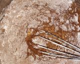 Foto langkah ke 3 dari resep Brownies chocolatos no mixer.