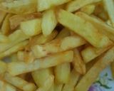 Hình bước làm 3 của món Khoai tây xào nấm khô