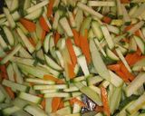 Foto del paso 5 de la receta: Fideos chinos (transparente) con verduras