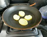A picture of step 1 of Biscuit papdi chaat.