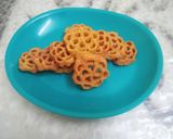 A picture of step 17 of Sweet Flower Khaja (Achappam) with Rabadi (fusion).