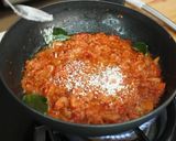 Foto langkah ke 4 dari resep Sambal Goreng Tomat Devina Hermawan.