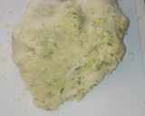 A picture of step 3 of Zucchini chapati.
