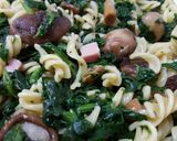 Foto del paso 3 de la receta Pasta con champiñones y espinacas