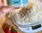 Une image de l'étape 1 de Cookies moelleux BB, fraises fraîches et chocolat blanc.