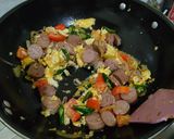 Foto langkah ke 4 dari resep Mie Goreng Sosis.