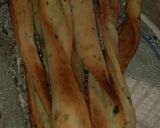 Foto del paso 5 de la receta: Grissines caseritos. Ajo y perejil!! 😁🙋‍♀️. Crocantes.😋