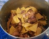 Hình bước làm 4 của món Vịt nấu măng