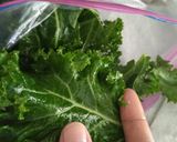 Foto langkah ke 5 dari resep Kale Chips (keripik kale).