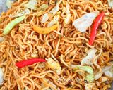 Foto langkah ke 8 dari resep Mie Goreng Jawa.
