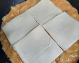 Foto del paso 2 de la receta: Tortilla de patatas rellena de jamón york y queso