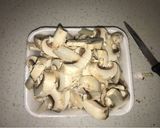 Foto del paso 1 de la receta: Champiñones en mantequilla dorada
