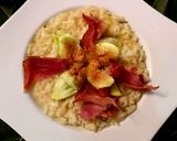 Foto del passaggio 2 della ricetta Risotto fichi rosmarino speck