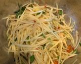 Hình bước làm 1 của món Gỏi Xoài Tôm Khô
