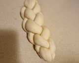 A picture of step 8 of Swiss Braid Bread (Zopf/Tresse/Treccia).