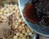 A picture of step 3 of Matar Chaat (dry peas chaat).