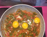 Foto del paso 3 de la receta: Huevos revueltos con judías y tomate
