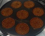 Foto langkah ke 8 dari resep Bolu Caramel Mini.