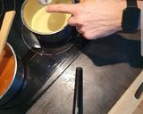 Une image de l'étape 1 de Crémeux vanille insère pomme et caramel.