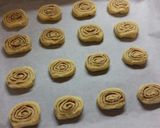 Fahéjas csigakeksz / Zimtschnecke Kekse recept fázis 4 fotója
