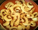 Foto del paso 5 de la receta Muslos de Pollo en salsa de Champiñones