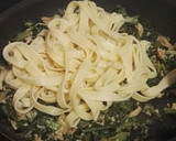 Foto del paso 6 de la receta: Cintas/tallarines con acelgas y pollo