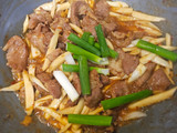 金沙茭白筍肉絲
