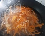 Hình bước làm 2 của món Mì trộn phô mai