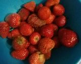 Foto langkah ke 1 dari resep Jus Strawberi.