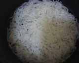 Foto langkah ke 2 dari resep Shirataki Aglio Oolio (Low Cal Pasta).