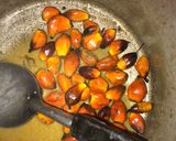A picture of step 1 of Better leaf soup.