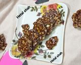 ચોકલેટ પીનટ ચીક્કી (Chocolate Peanut Chikki Recipe In Gujarati) રેસીપી સ્ટેપ6ફોટો