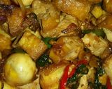Foto langkah ke 5 dari resep Tumis tahu telur puyuh.
