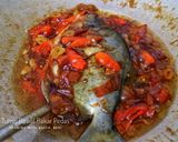 Foto langkah ke 3 dari resep Tumis Bawal Bakar Pedas.