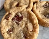 Une image de l'étape 6 de Cookies XXL chocolat au lait & noix de macadamia 🍪.