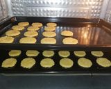 Gambar langkah 6 resipi Biskut Marjerin.