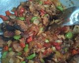 Foto langkah ke 5 dari resep Mangut Sambal Iris Pete.