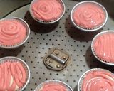 Foto langkah ke 3 dari resep Bolu Kukus Merah Putih.