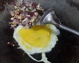 Foto langkah ke 2 dari resep Tumis Wortel Telur Sederhana.