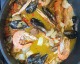 Foto del paso 2 de la receta: Fideuá de marisco