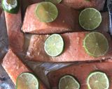 Foto del paso 3 de la receta: Salmón con espárragos al horno