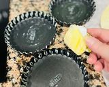 Foto del paso 1 de la receta: Tartaletas de queso al limón Suspiros de Amantes 🍋 🍋 🧀 🍓 🍓Feliz día a todas las madres 👩‍🍼❤️