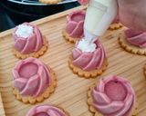 Une image de l'étape 6 de Panna cottas betterave rouge biscuit parmesan.