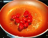 Hình bước làm 2 của món Đậu hũ nhồi trứng cút sốt cà chua🍅