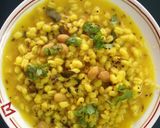 A picture of step 18 of Split Pigeon Peas and Barely porridge (Toor dal tikho khichdo).