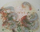 Foto langkah ke 2 dari resep Garlic Shrimp Spaghetti.