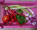Foto langkah ke 1 dari resep Ikan serai balado | sambal ikan laut merah.